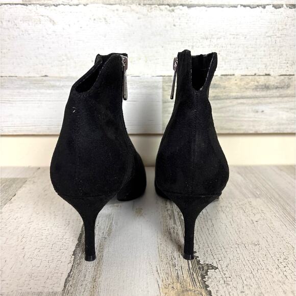 Charles by Charles David Women’s 8 Black Faux Suede Ankle Boots Kitten Heel New - Picture 5 of 10